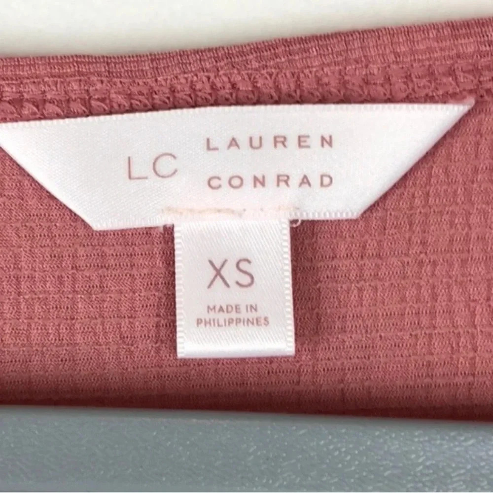 Lauren Conrad Cold Shoulder Top Size XS - Picture 3 of 6